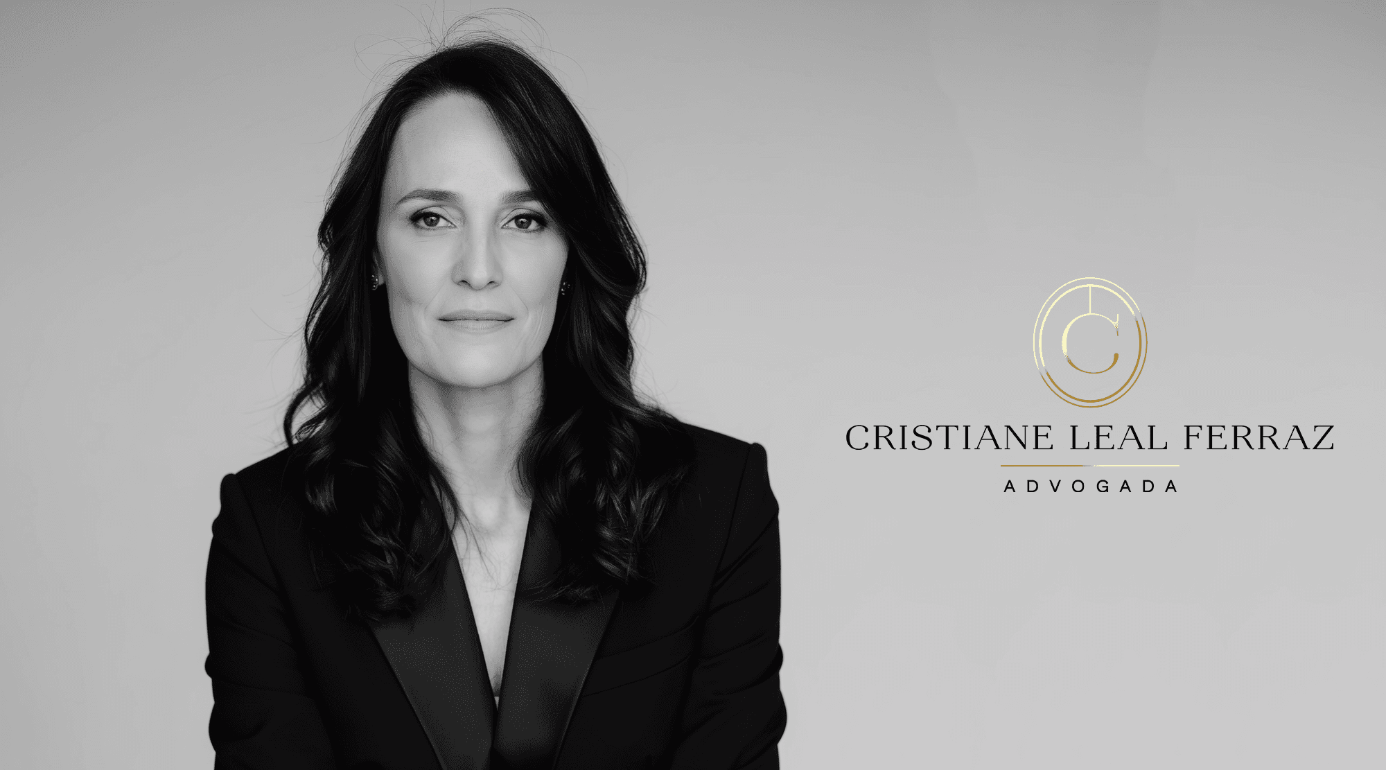 Dra. Cristiane Leal